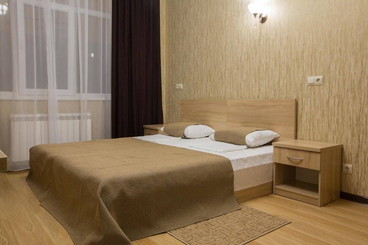 Адлер рум. Гг отель Адлер. ТИАДЕЛЬ отель Адлер. Aero Hotel Сочи. Отели Сочи Молдовка.